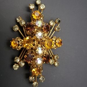 Vintage Karu Rhinestone Brooch/Pin